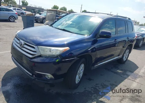 2013 Toyota Highlander Base Plus V6 из США, поврежденный, VIN 5TDZK3EH7DS119801